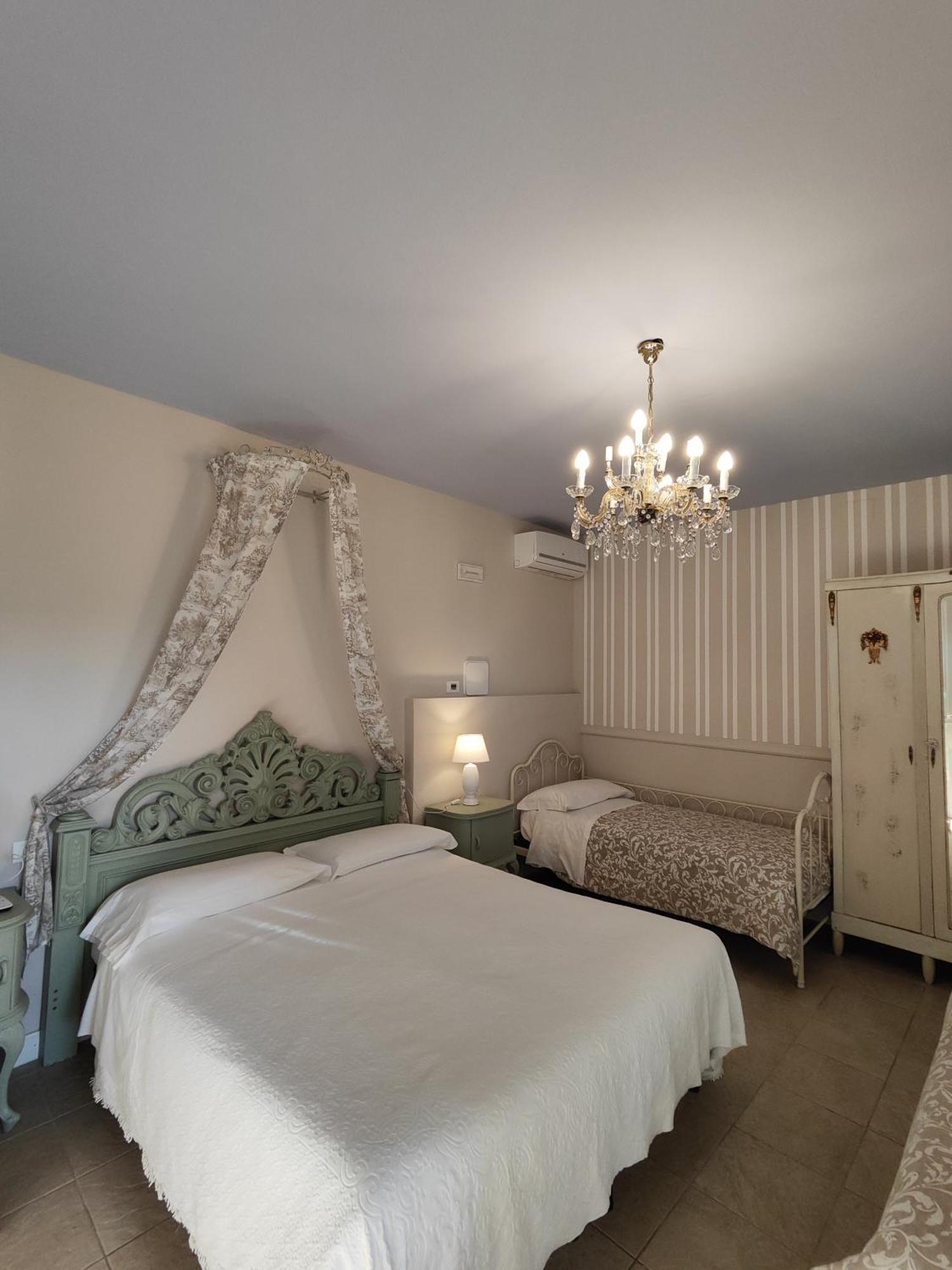 Garda Relais Antica Romelia Bed & Breakfast Montichiari Exterior photo