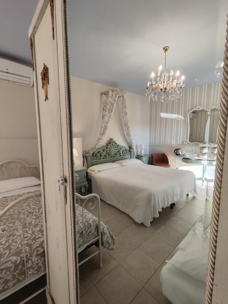 Garda Relais Antica Romelia Bed & Breakfast Montichiari Exterior photo